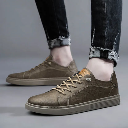 BROOKLYN SLEEK LEATHER SNEAKER